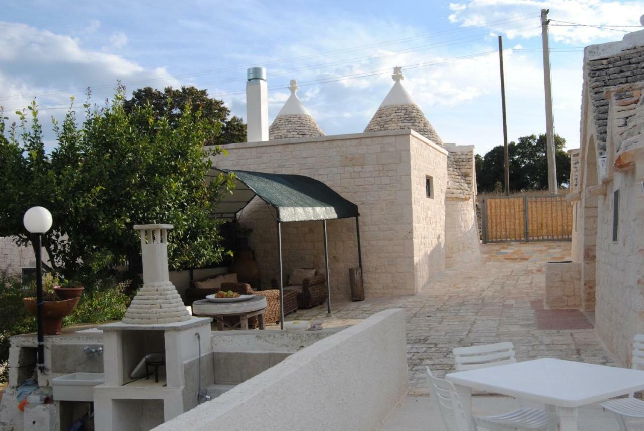 Trullo Le Tre Sorelle Cisternino Buitenkant foto