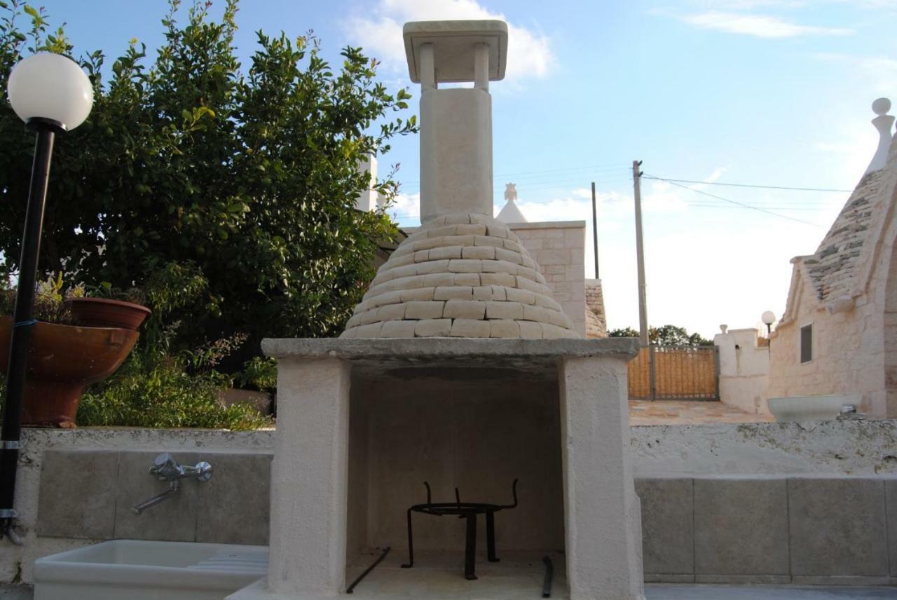 Trullo Le Tre Sorelle Cisternino Buitenkant foto