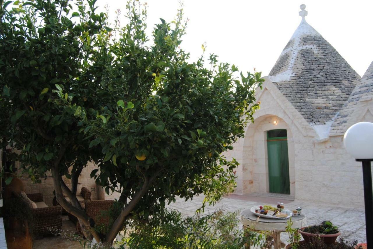 Trullo Le Tre Sorelle Cisternino Buitenkant foto