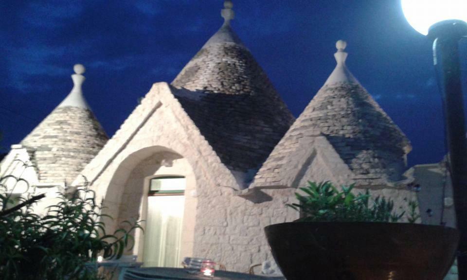 Trullo Le Tre Sorelle Cisternino Buitenkant foto