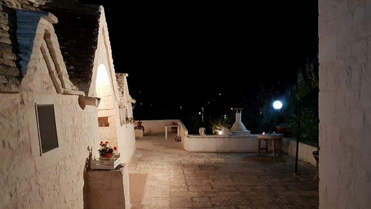 Trullo Le Tre Sorelle Cisternino Buitenkant foto