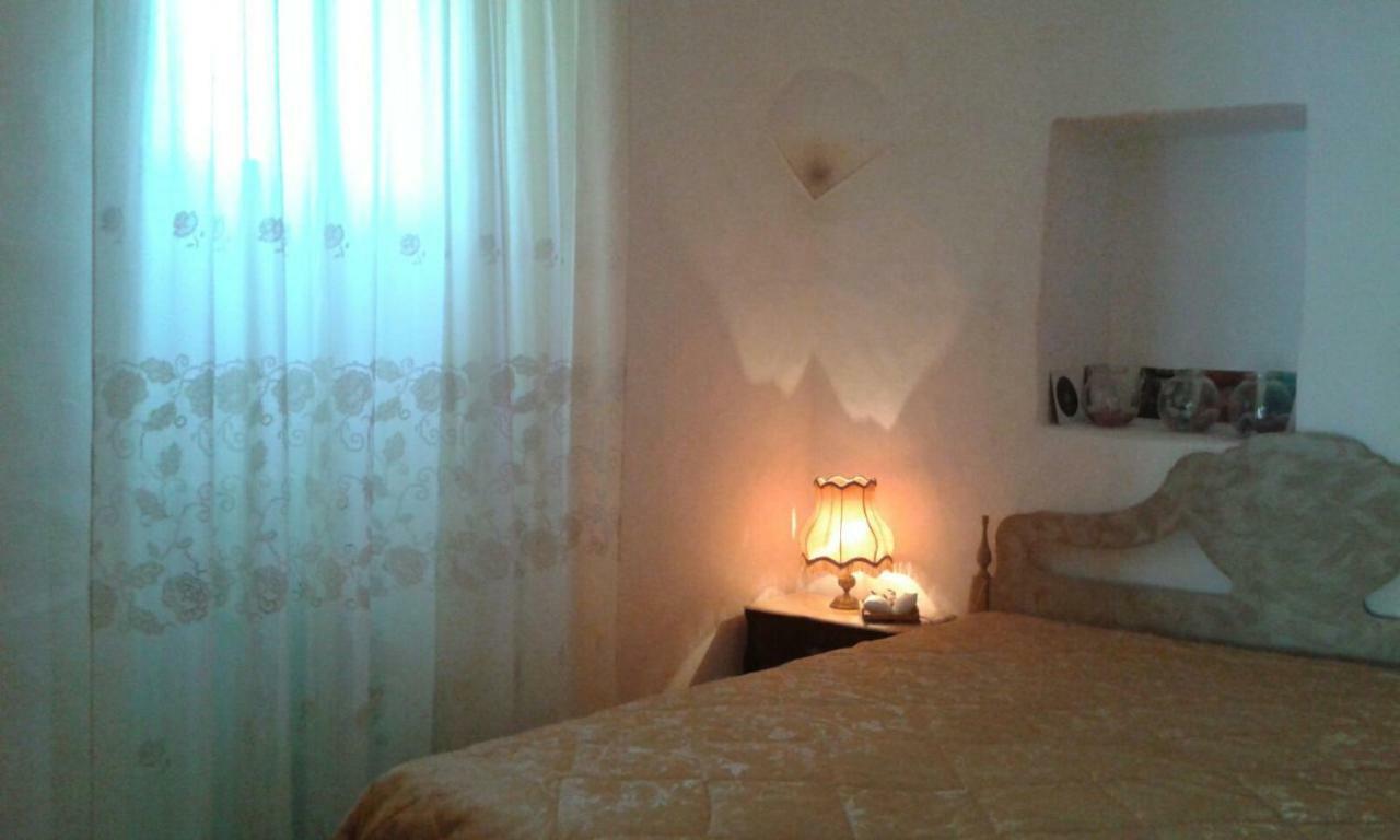 Trullo Le Tre Sorelle Cisternino Buitenkant foto